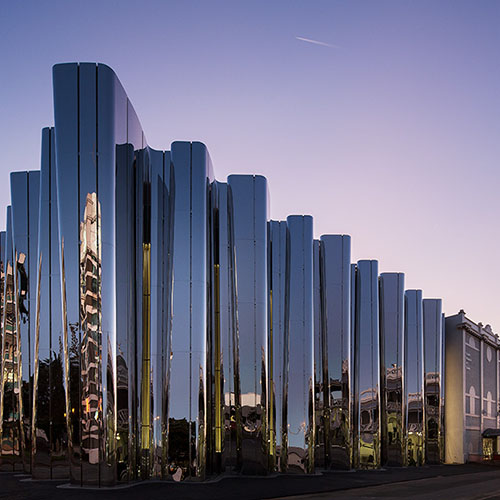 Len Lye Centre – an Architecture of Deleuzian Folds Image